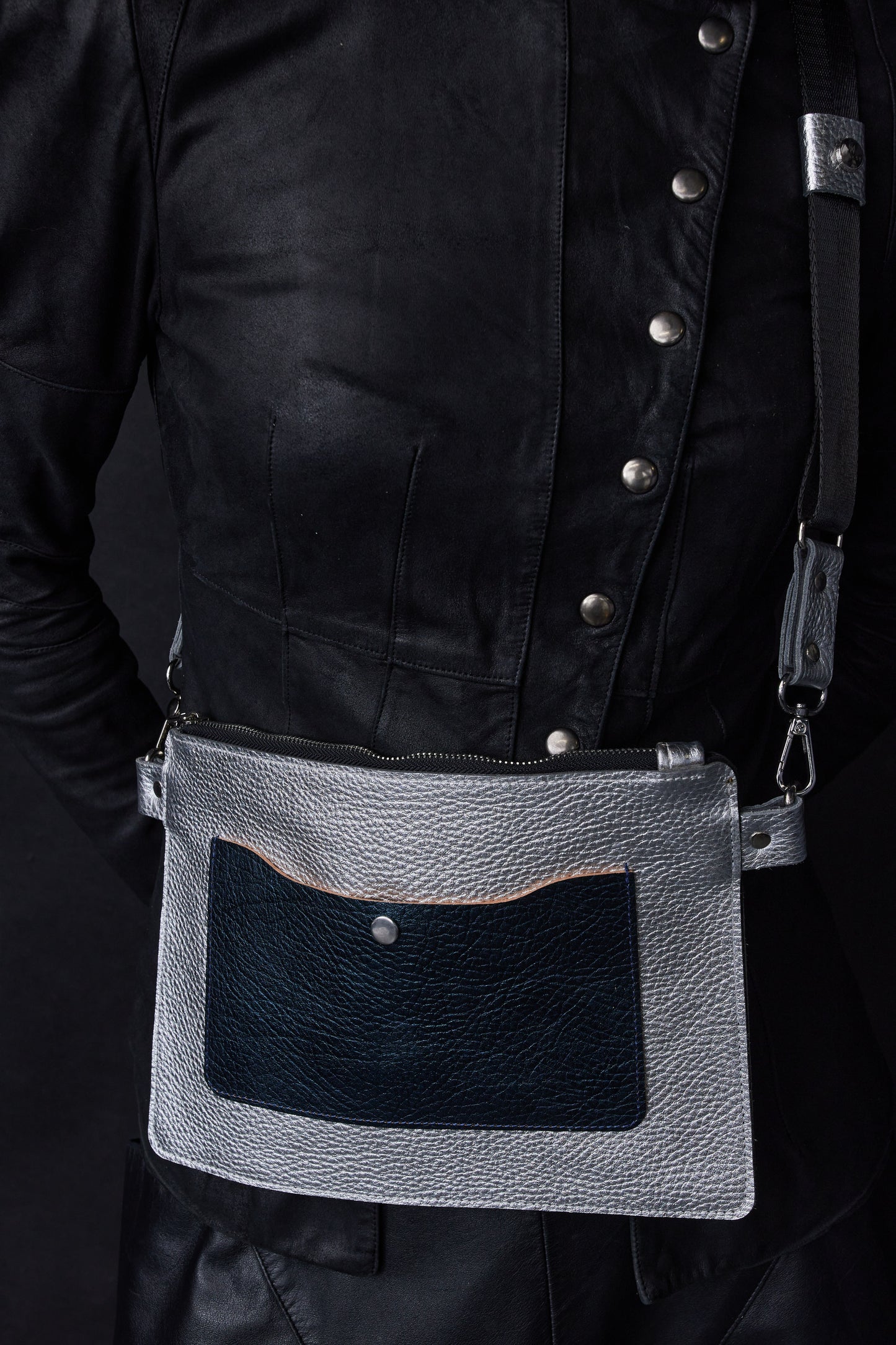 Twinkle Pop Envelope Bag – Handcrafted Italian Leather, Metallic Silver